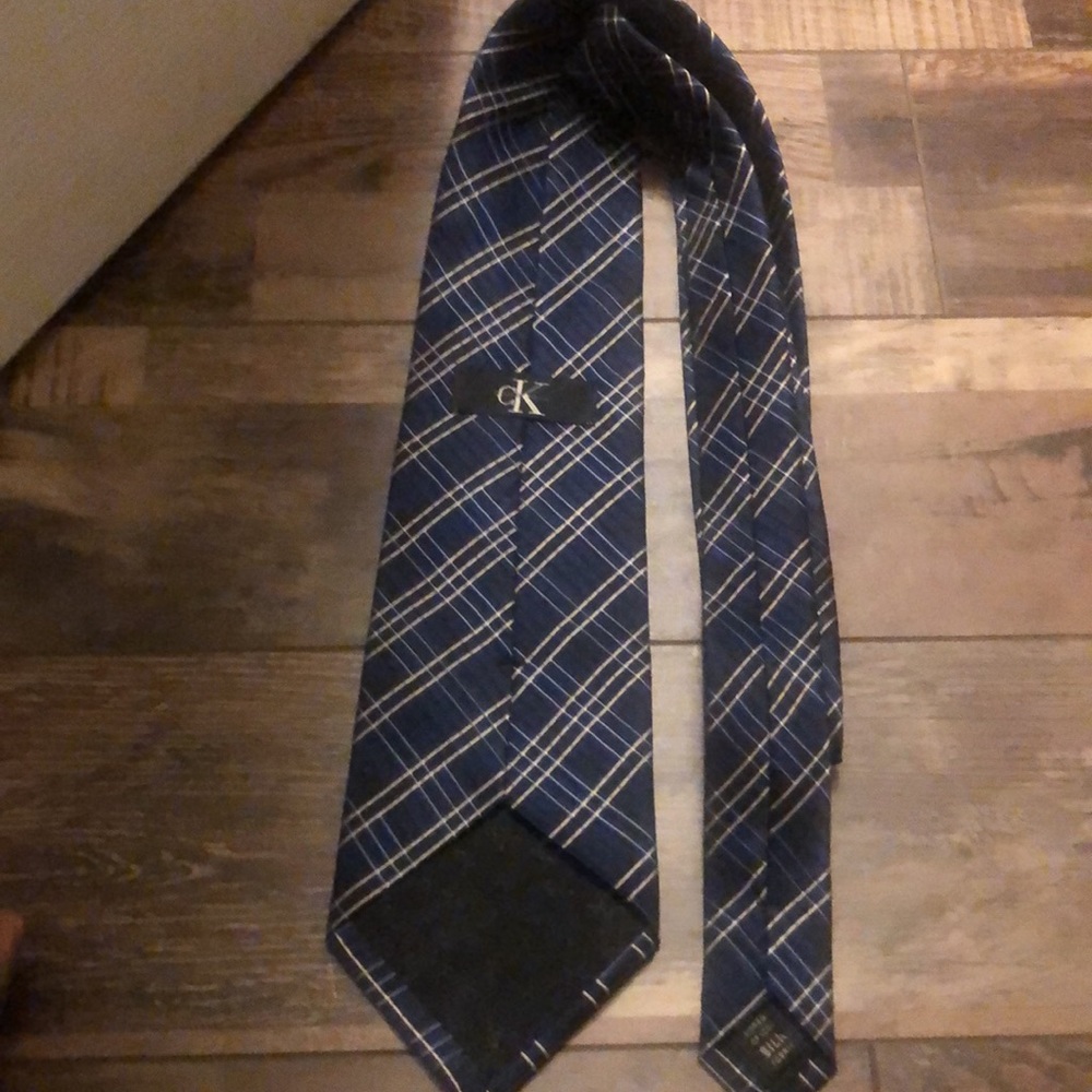 Calvin Klein Necktie - Picture 3 of 4